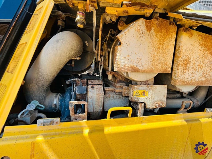 2023-komatsu-d65px-18-image-54