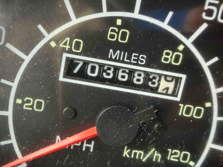 2001-kenworth-t800-image-17