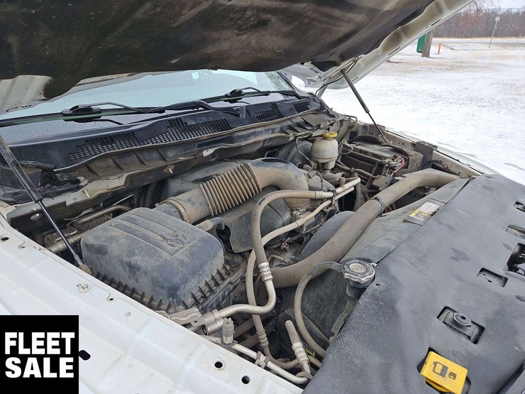 2019-ram-1500-classic-image-15