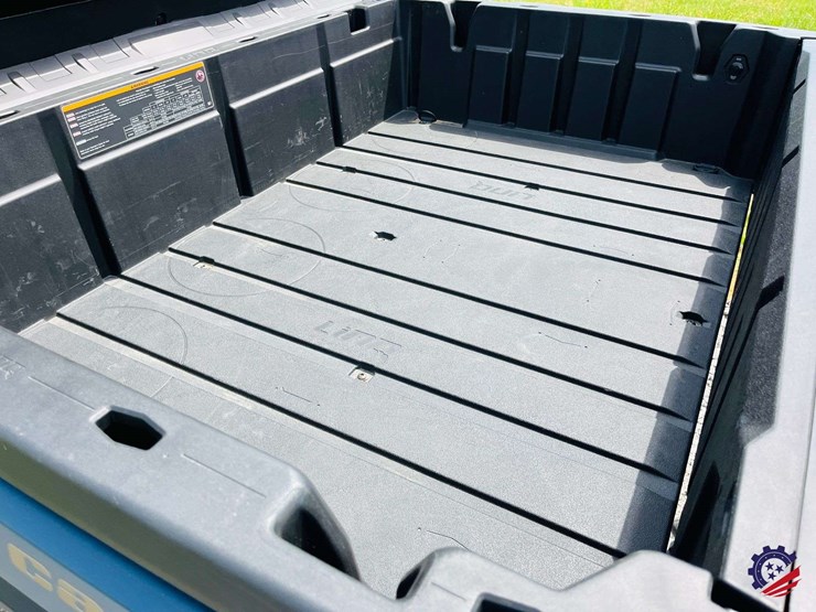 2026-can-am-defender-limited-hd11-triple-image-32