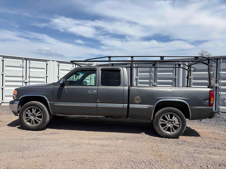 2005-gmc-sierra-limited-image-5