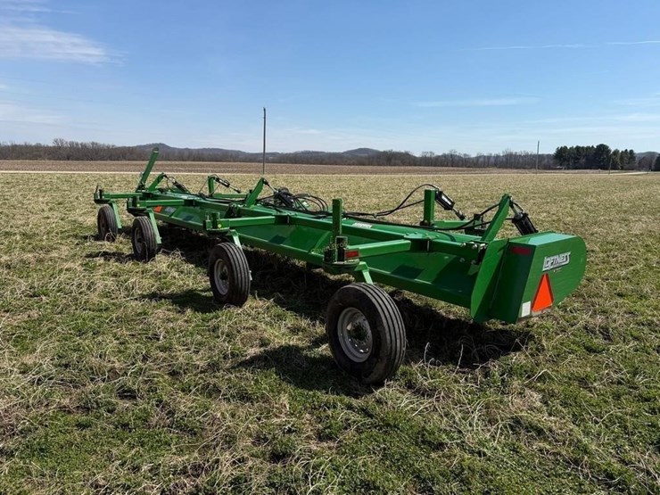 loftness-30’-stalk-chopper-image-6