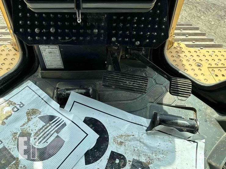 2020-caterpillar-d6-xe-lgp-image-21