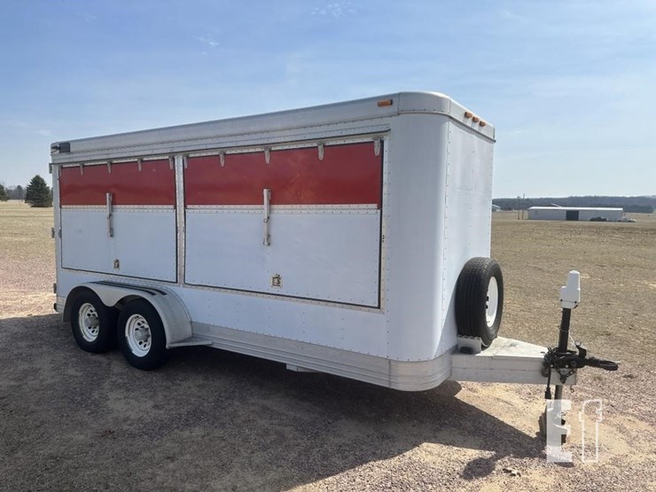 voltage-regulator-power-controls-enclosed-trailer-image-3