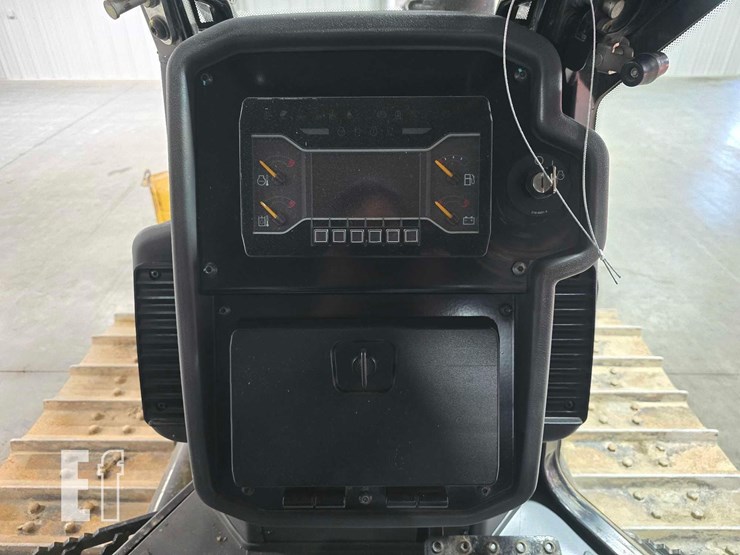 2022-caterpillar-d3-image-16