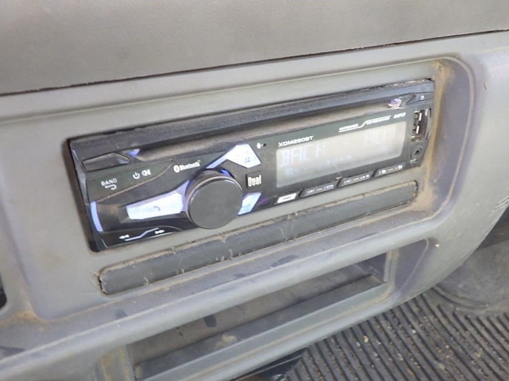 2005-isuzu-nqr-image-32