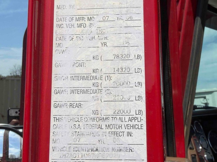 2007-mack-granite-gu713-image-36