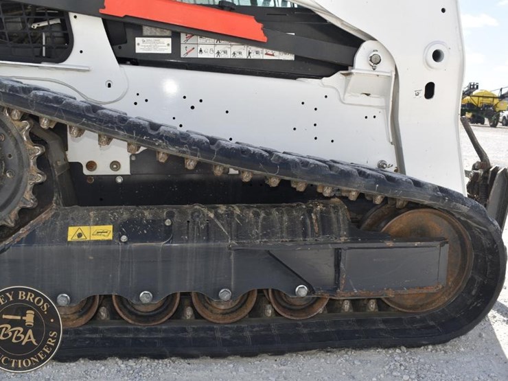 2023-bobcat-t770-image-17