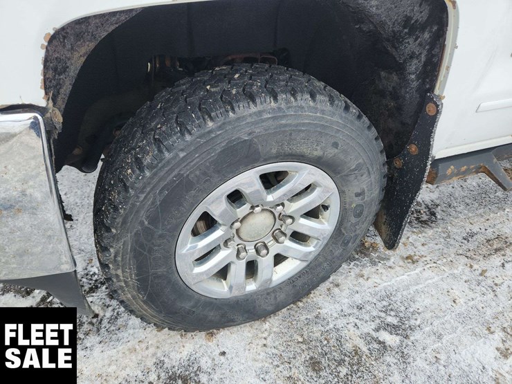 2018-chevrolet-silverado-3500hd-image-9