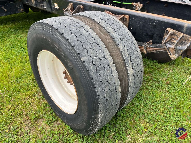 2006-ford-f750-image-15