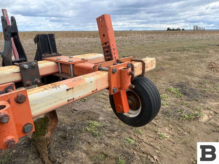 tye-118-820-image-18