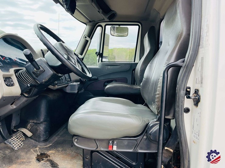 2015-international-durastar-4300-image-87