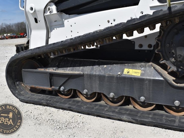 2023-bobcat-t770-image-22