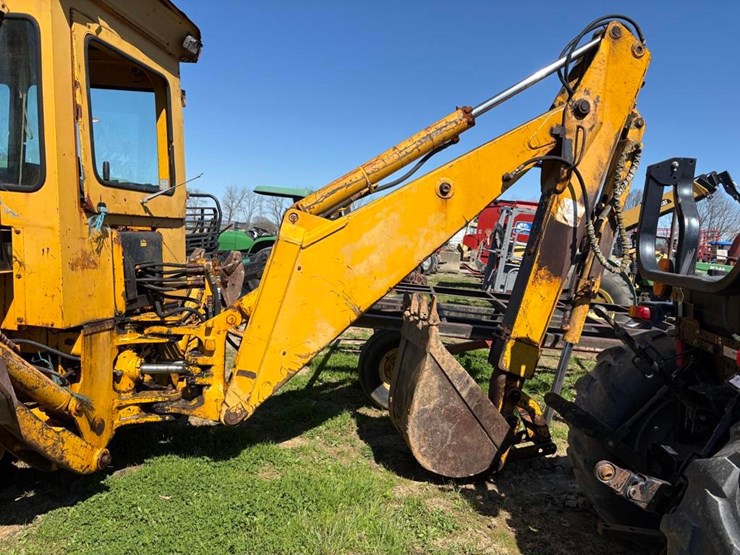 john-deere-410-image-13