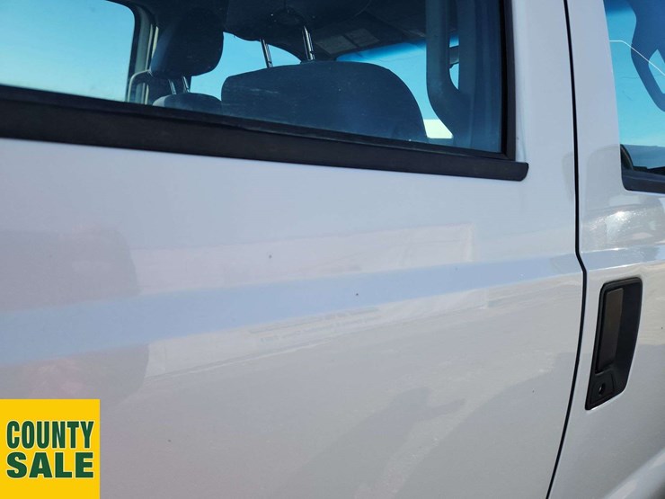 2013-ford-f550-image-54