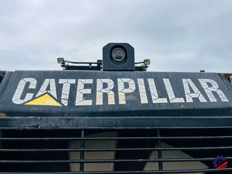 2010-caterpillar-120m-image-72