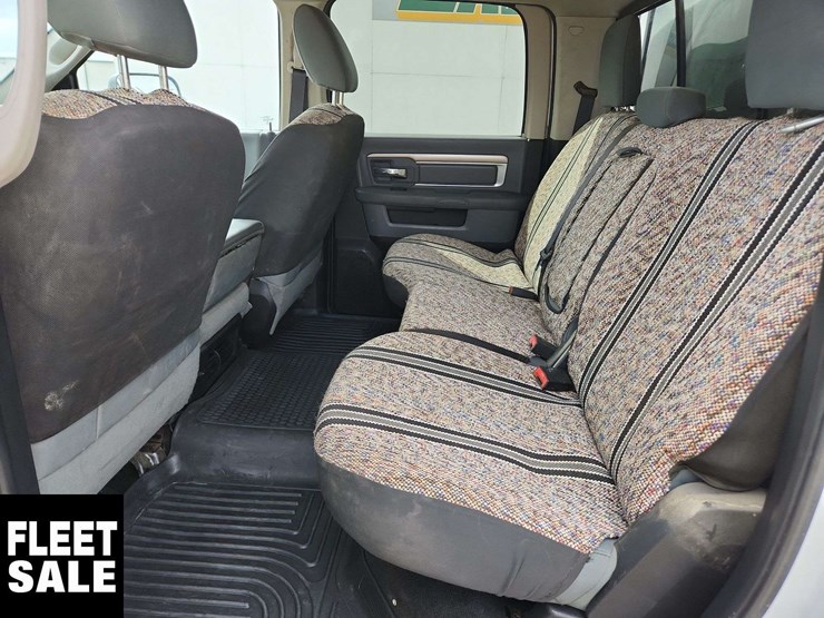 2017-dodge-2500-image-14