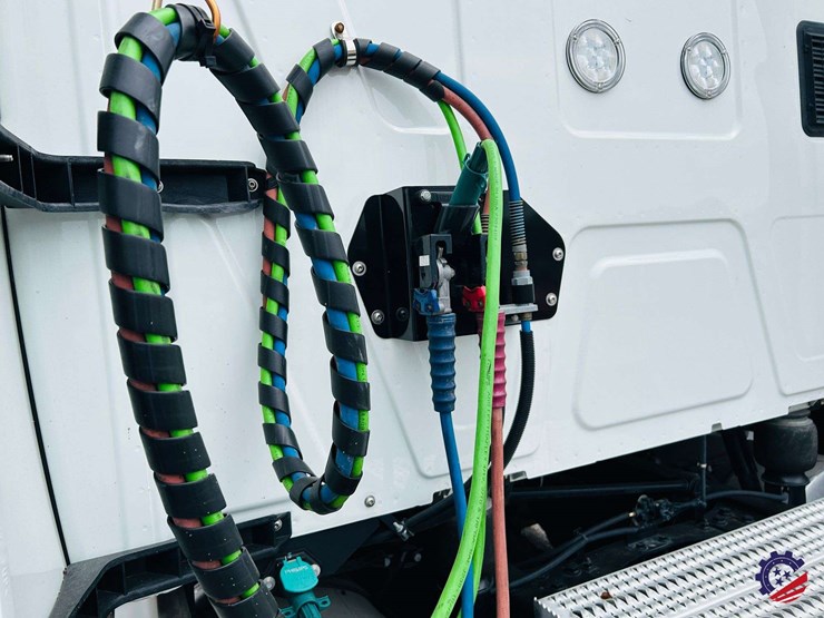 2024-international-lt62f-t/a-truck-tractor-image-27