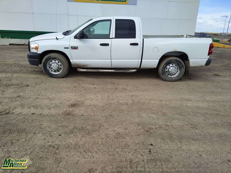 2008-dodge-ram-2500-image-2