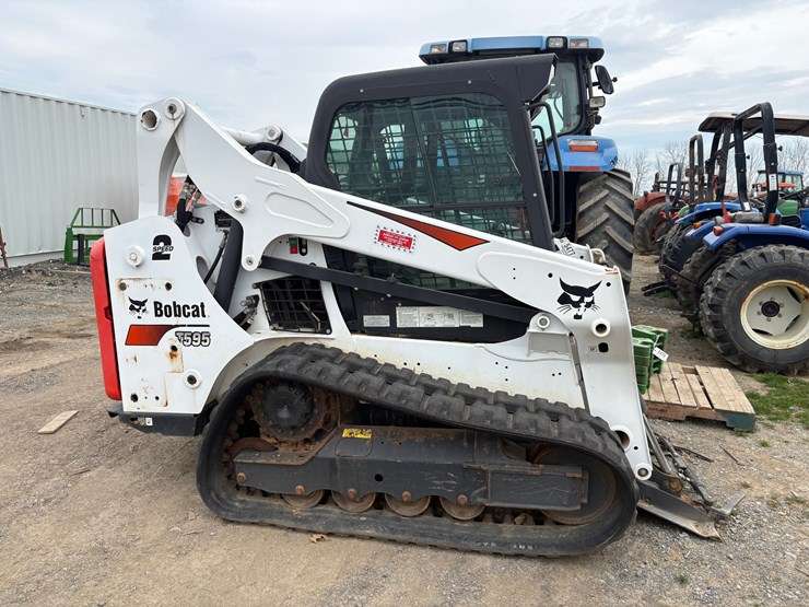 bobcat-t595-image-1