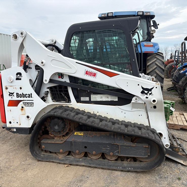 BOBCAT T595