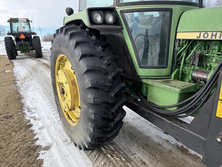 john-deere-4040-image-24