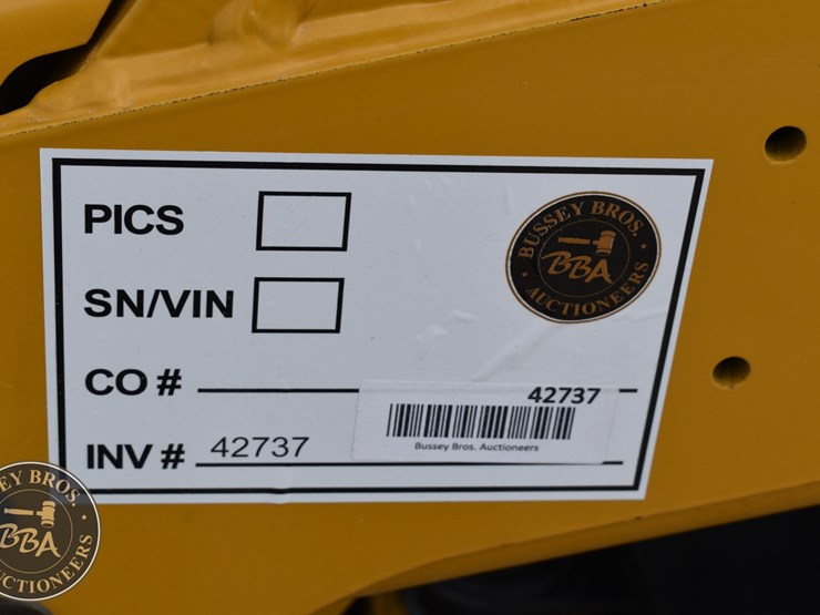 2017-caterpillar-259d-image-49