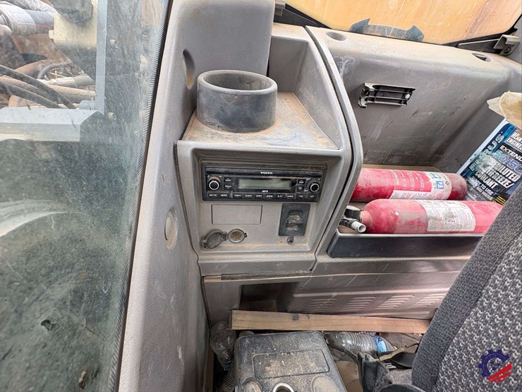 2017-volvo-ec300el-image-79