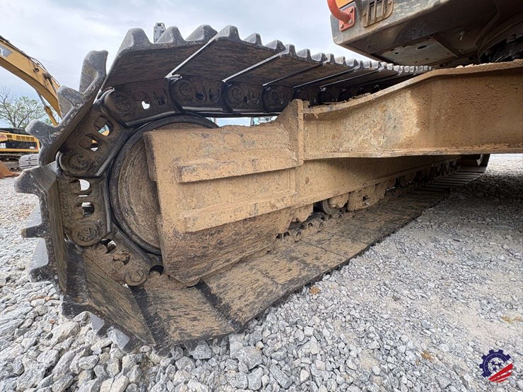 2017-volvo-ec300el-image-38