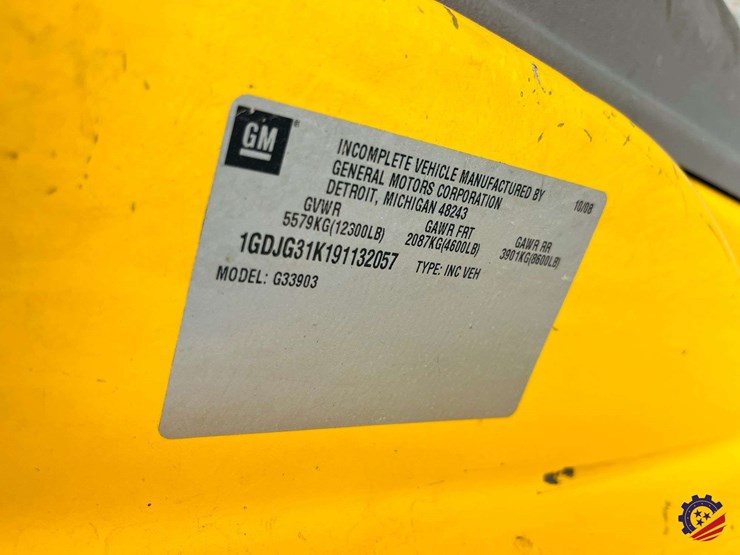 2009-gmc-savana-s/a-enclosed-roadside-service-truck-image-85