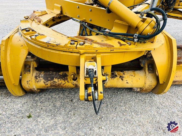 2010-caterpillar-120m-image-82