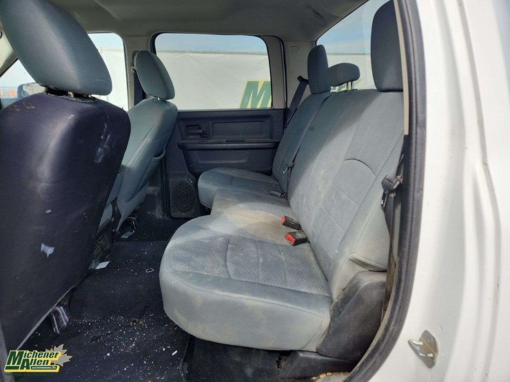 2013-dodge-2500-image-16