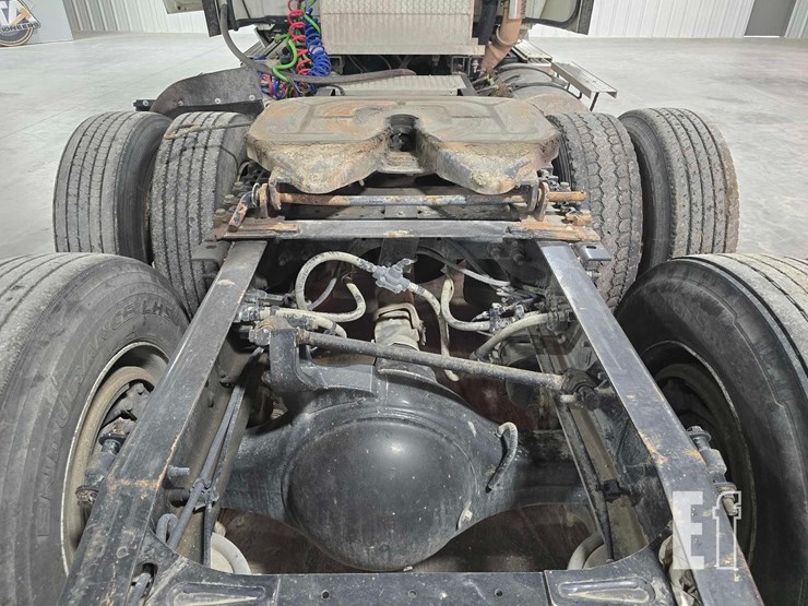 2014-international-prostar-image-17