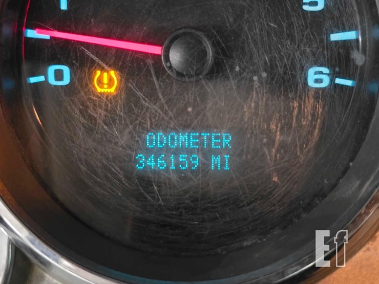 2014-chevrolet-2500hd-image-13