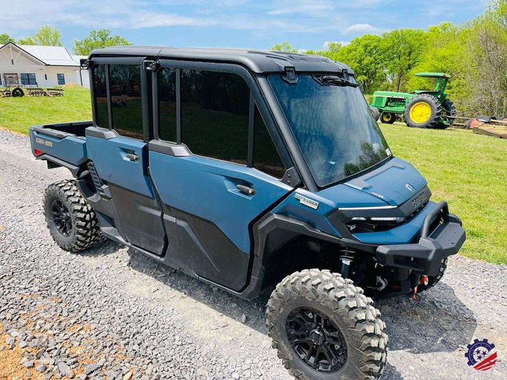 2026-can-am-defender-limited-hd11-triple-image-15