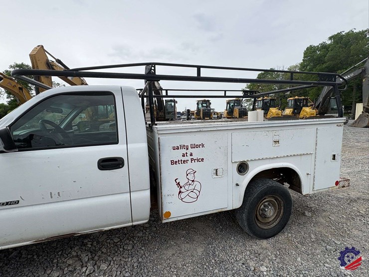 2005-chevrolet-silverado-2500hd-image-21