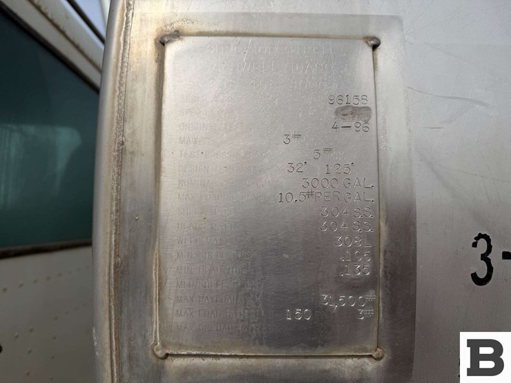 freightliner-tank-truck---non-running-truck-image-8