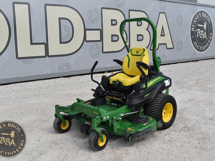 2024-john-deere-z930m-image-1