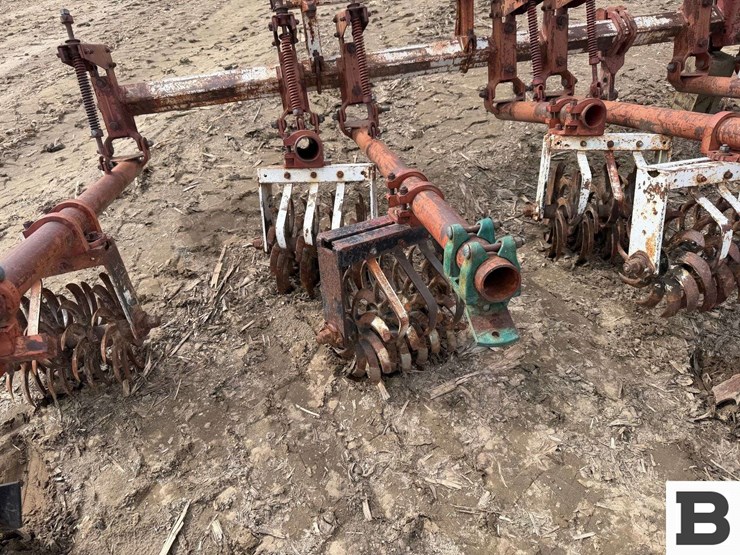 lilliston-rolling-cultivator-image-12