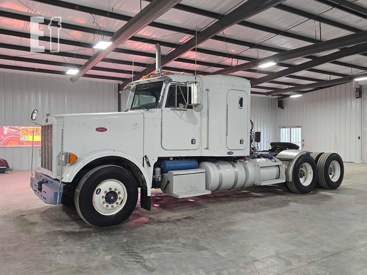 2004-peterbilt-378-image-1