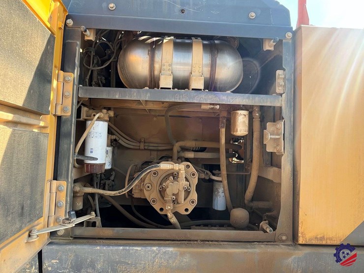 2017-volvo-ec300el-image-59