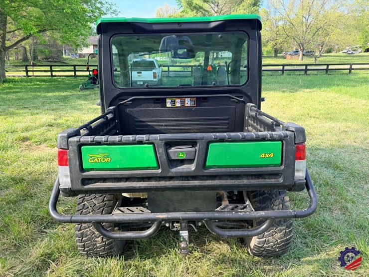 2024-john-deere-gator-xuv-835r-image-6