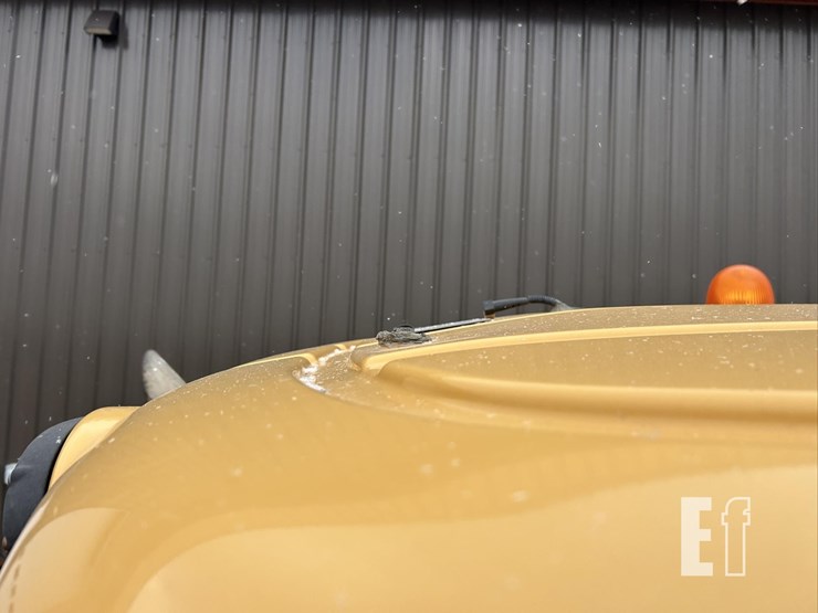 2005-challenger-mt665b-image-40