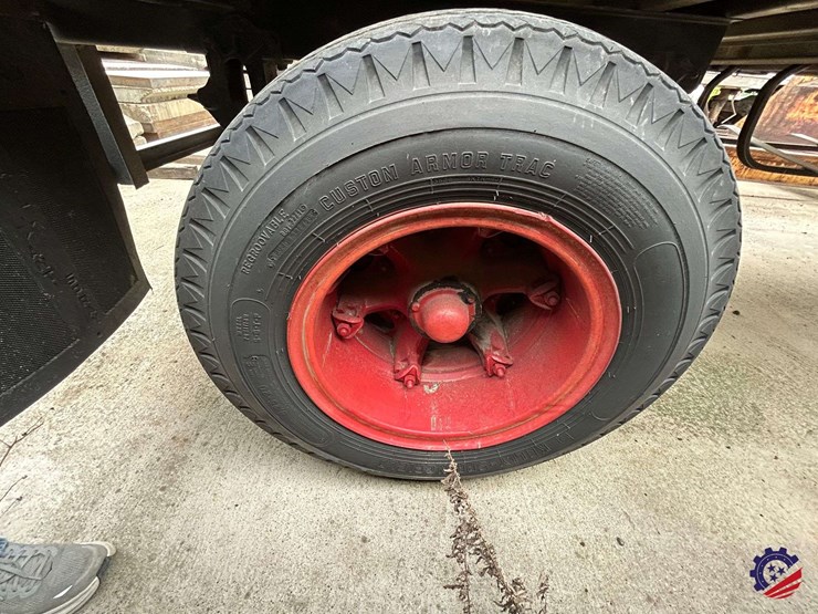 antique-bullnose-28ft-s/a-pup-trailer-image-46