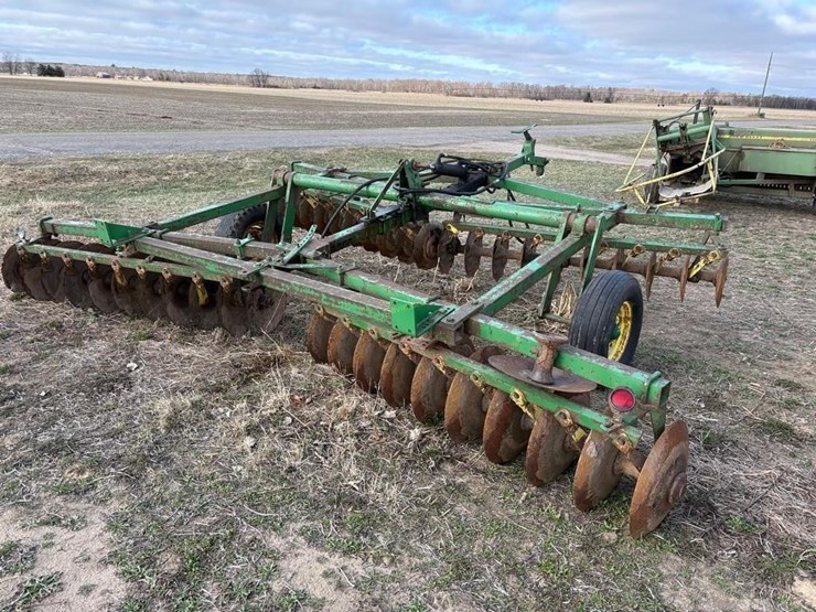 john-deere-14-image-2