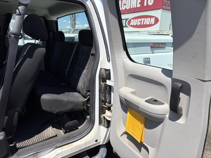 2012-gmc-sierra-2500-image-11