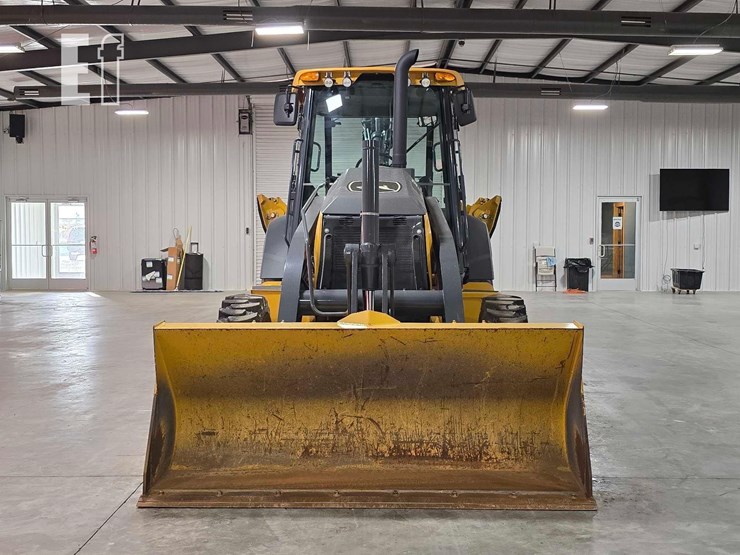 2023-deere-320-p-tier-image-7