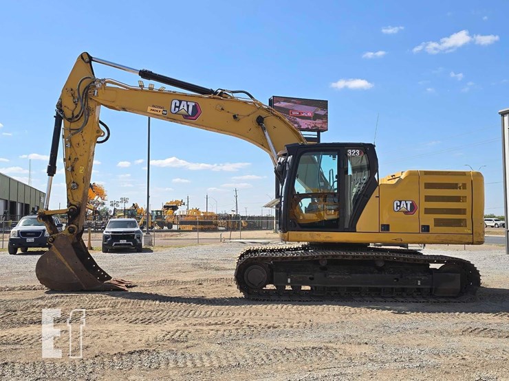 2020-caterpillar-323-image-5