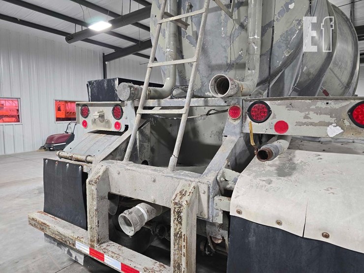 1974-1974-38-foot-tank-trailer-6238-image-9