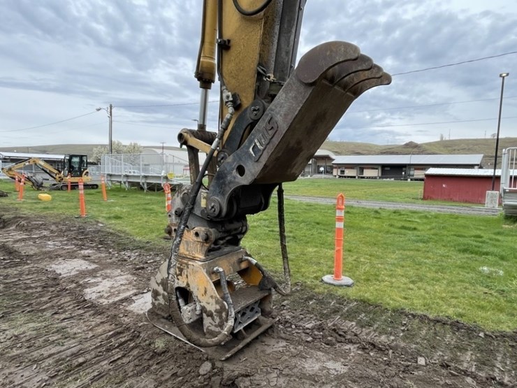 2007-deere-160c-lc-image-12